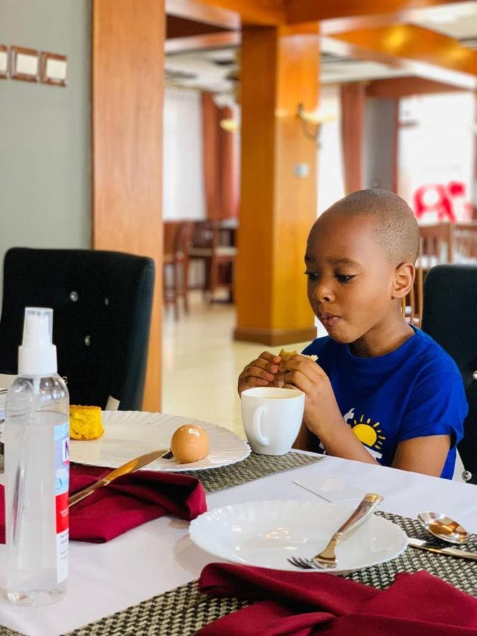 Leyshof Hotel Mwanza Kültér fotó
